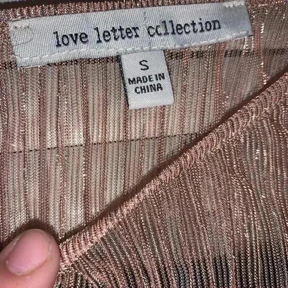 Love Letter Collection Women’s Small Sheer Shiny Top - Picture 2 of 3